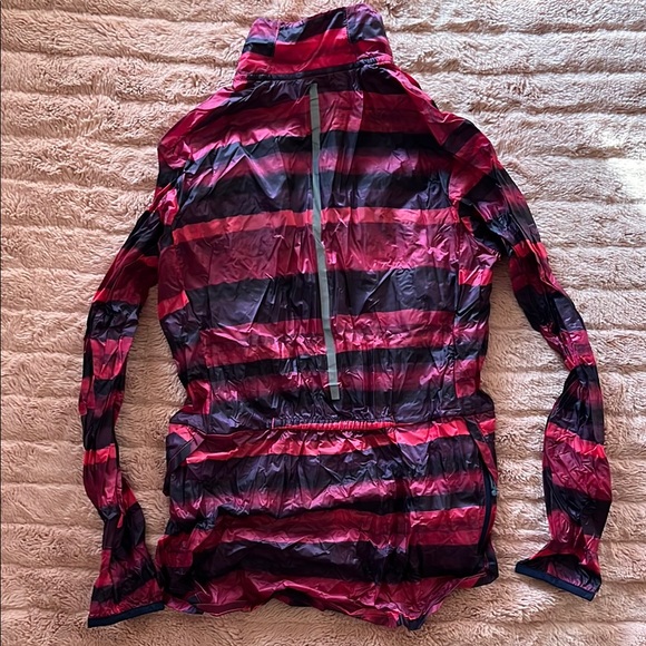 Brooks women’s windbreaker - Picture 2 of 4